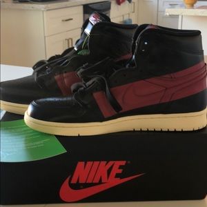 Brand New Jordan 1 Retro High OG Defiant Shoe 10